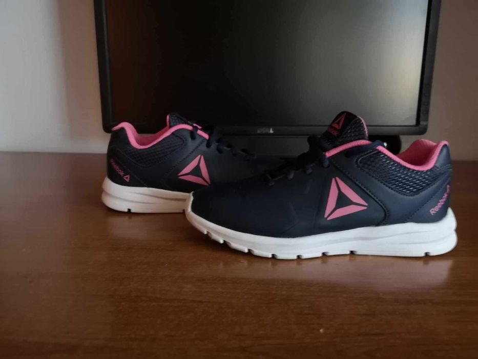 Adidasi Reebok  fete nou-nouț