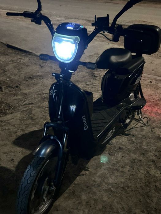 Электроскутер DAVI