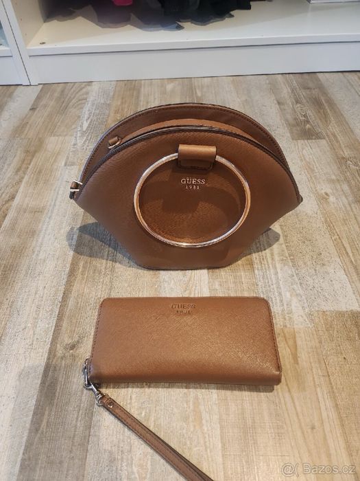 Geanta dama GUESS