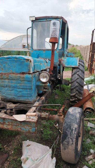 T 28 traktor sotiladi bachkana va prsep bilan t