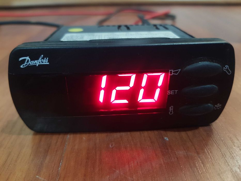 Controller EKC202D1 Danfoss