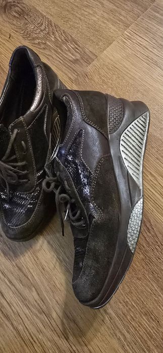 Кафяви дамски сникърси