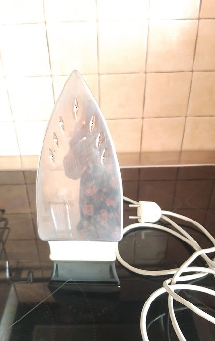 Продам утюг Скарлет