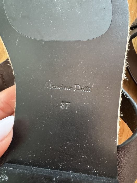 Кожени чехли Massimo Dutti