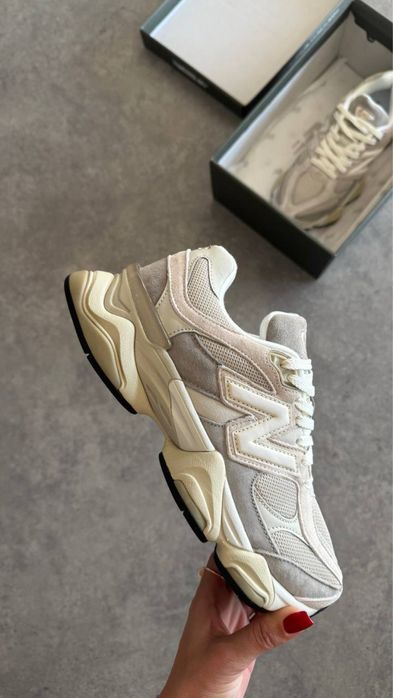 New Balance  9060 OatMeal
