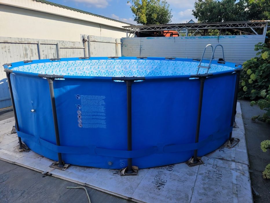 Продам  каркасный бассейн  Bestway 457х122