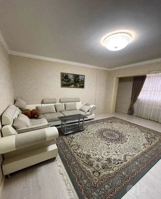 Сдается 2 ком Метро Ойбек