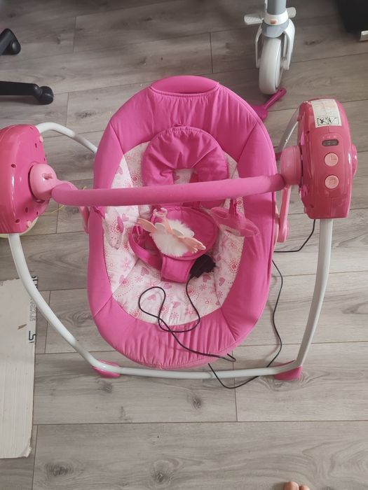 Balansoar electric cu muzică