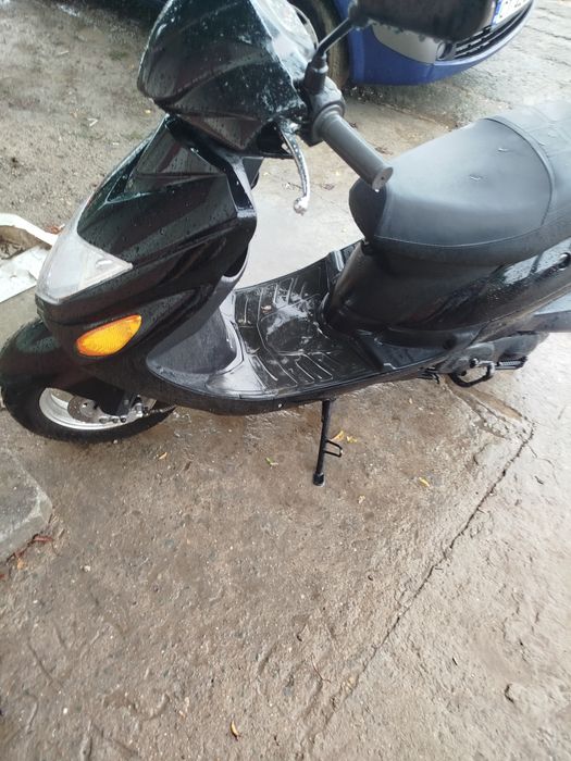 Vând scuter generic jump2