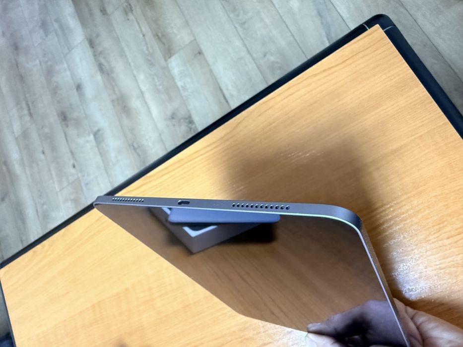IPad Air M2 11" Space Gray, Гарнция