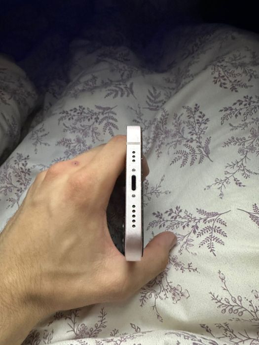 Iphone 13 розовый