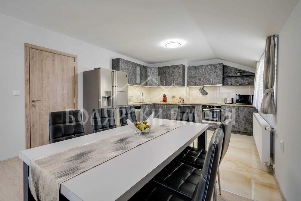 Продава се Къща в Трявна - 435 кв.м за 1787 €/кв.м - Снимка #1