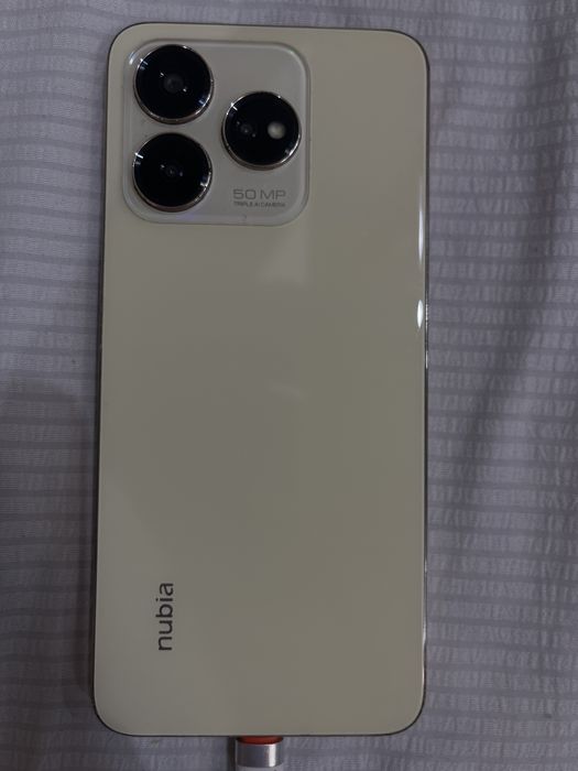 Продам телефон б/у