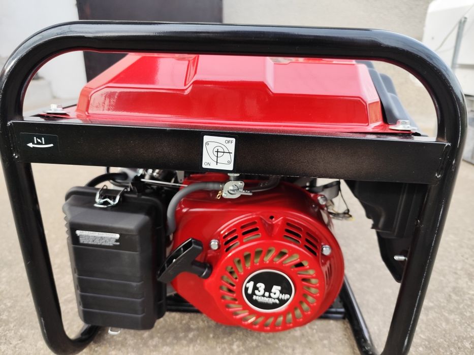 Генератор Honda нов