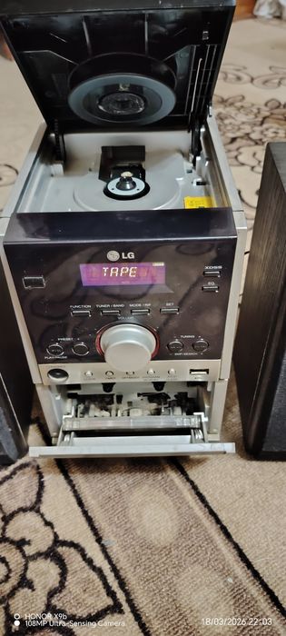 Музыкальный центр LG