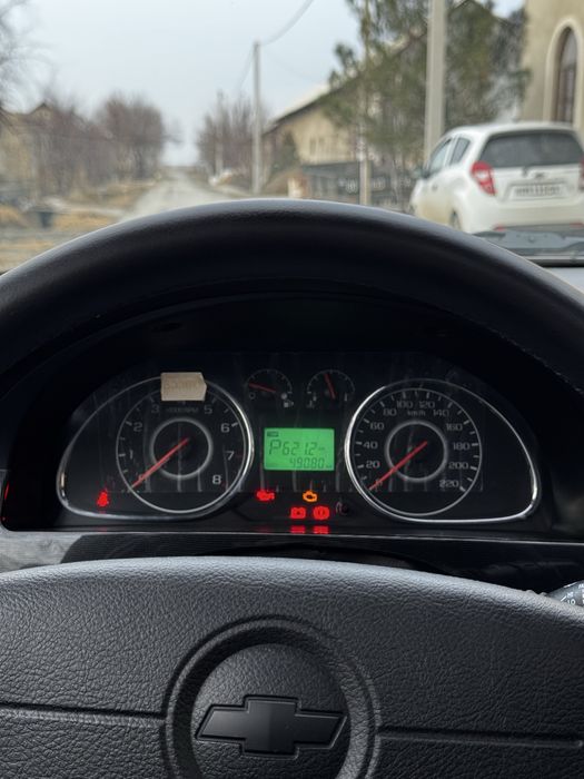 Gentra avtomat sotiladi