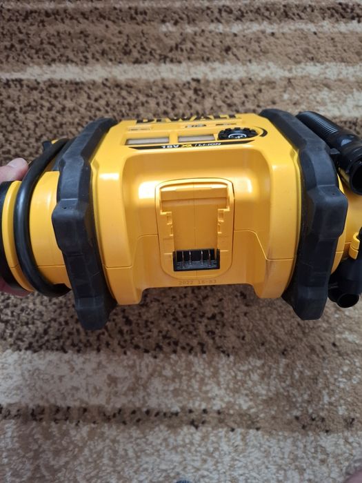 Compresor auto DeWalt DCC018