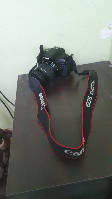 Продавам DSLR фотоапарат KANON EOS 600D +18 55 III 18.0 EPx