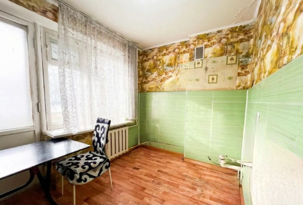 продам 1-ком. 28кв. 5мкр. 1-этаж