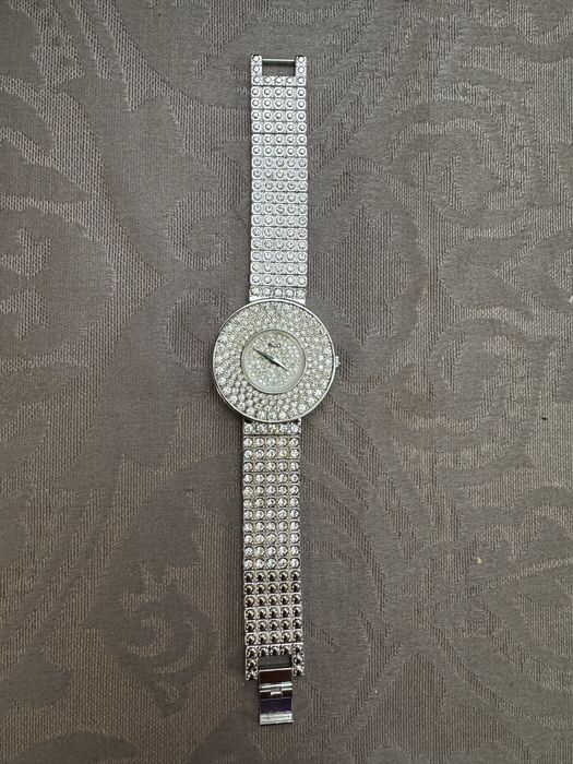 Продам женские часы Piaget