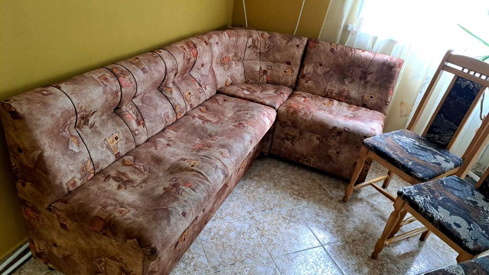 Кухненски ъглов диван с 3 бр тапицирани  стола