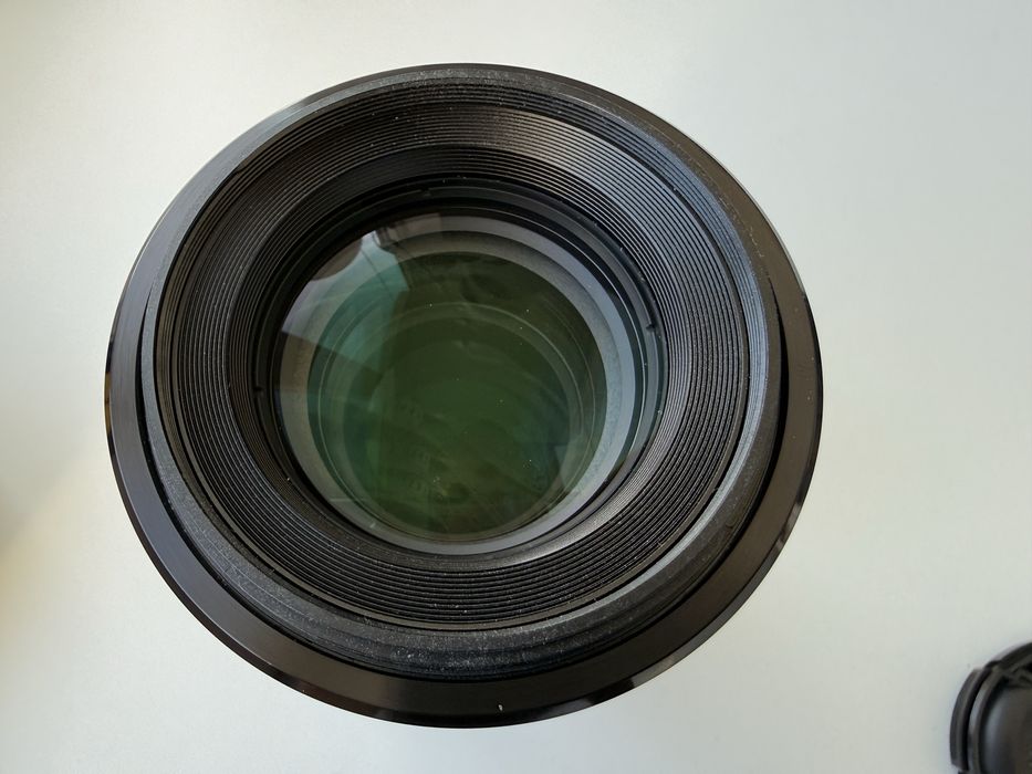 Обектив Sony FE 90mm Macro