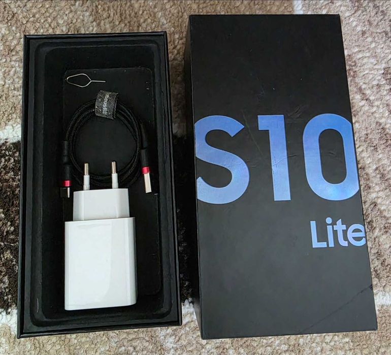Продам Samsung S10Lite