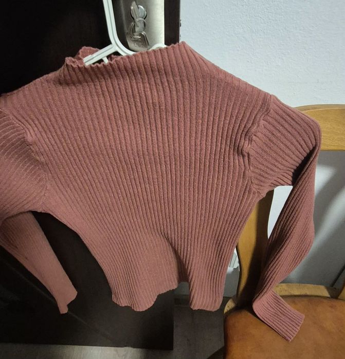 Bluza pe gat caramizie
