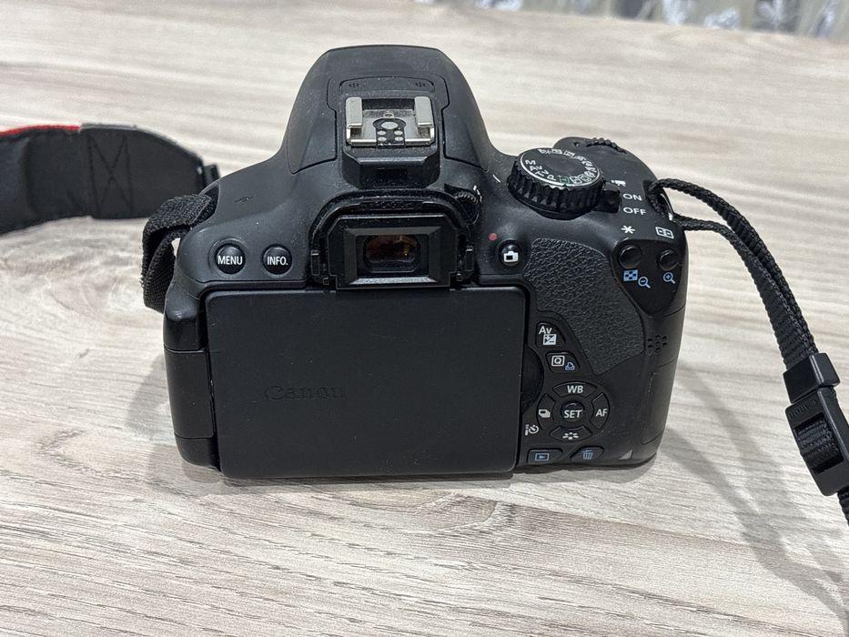 Фотоаппарат Canon 650d
