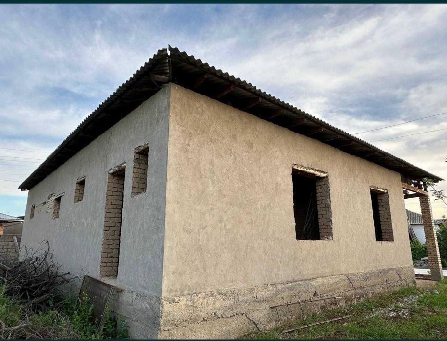 Продаётся в Ийк ота недостроенный дом-участок.