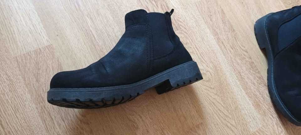 ghete negre nr 39