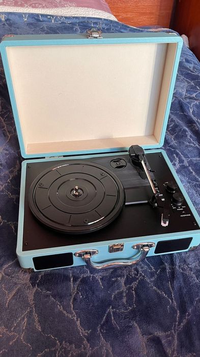 Продам Проигрыватель за 30000тг. Район Бурова