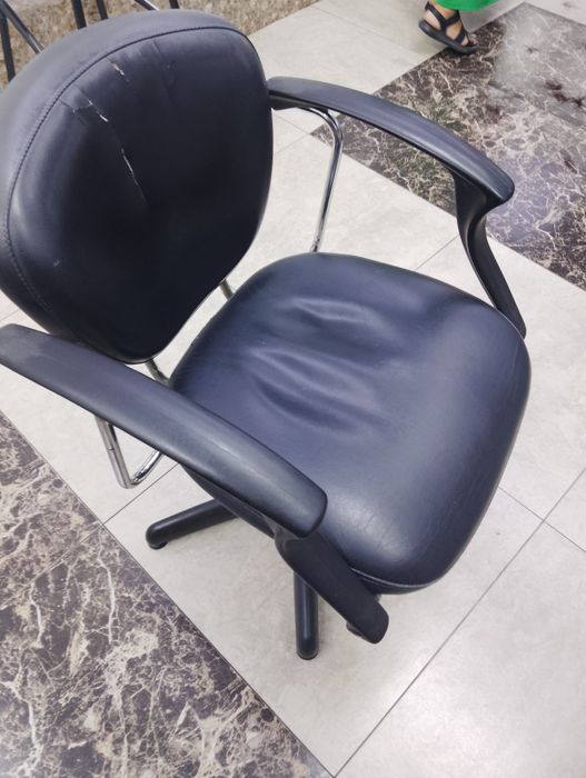 Парикмахерские кресла