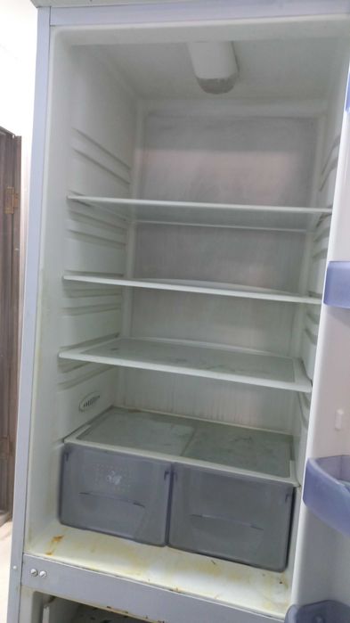 Холодильник Бирюса