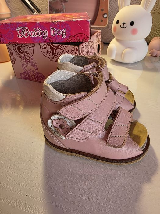 Ортопедические сандали для девочки