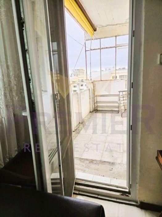 Продава се Тристаен апартамент в Бургас, Братя Миладинови - 92 кв.м за 1772 €/кв.м - Снимка #8