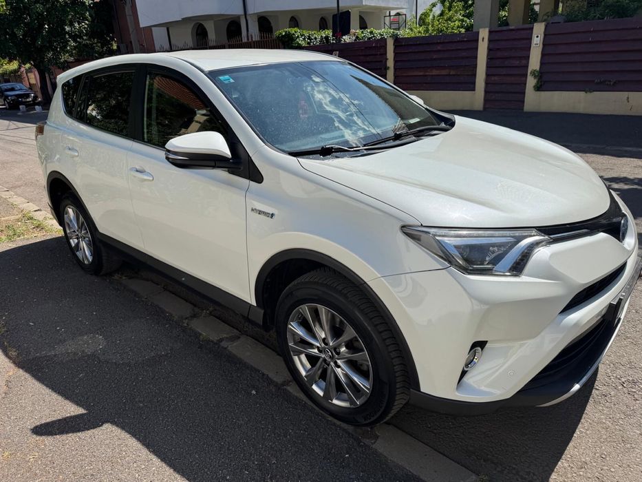 Toyota RAV4 Hybrid 2.5 (2018) | Alb Perlat | Piele