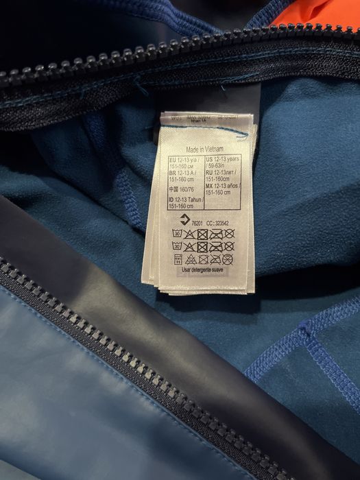 Плувен костюм