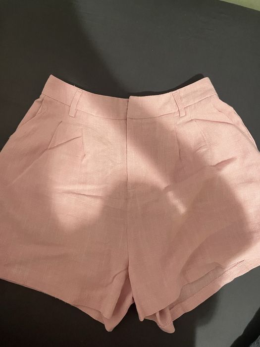 Pantaloni scurți roz