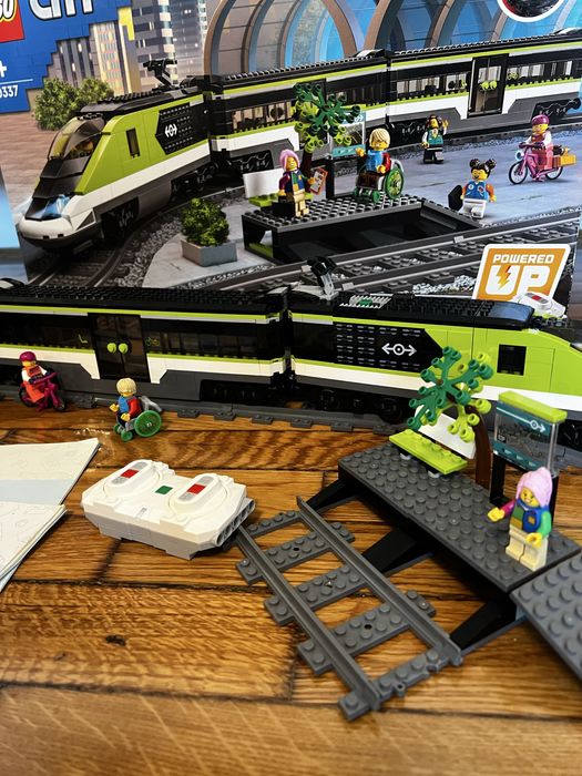 Lego city tren 60337