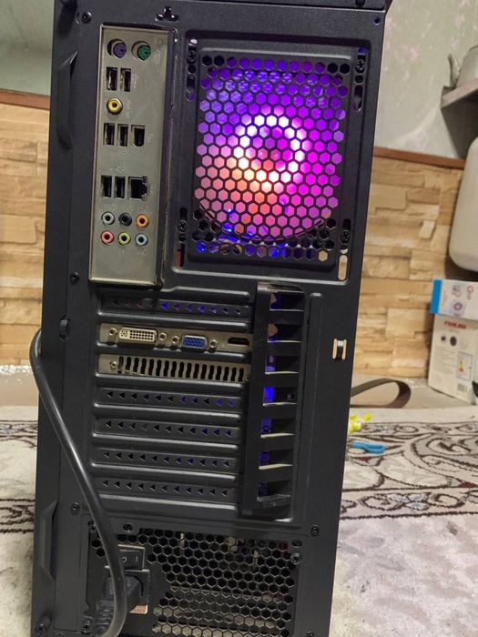 Компьютер среднее игровой