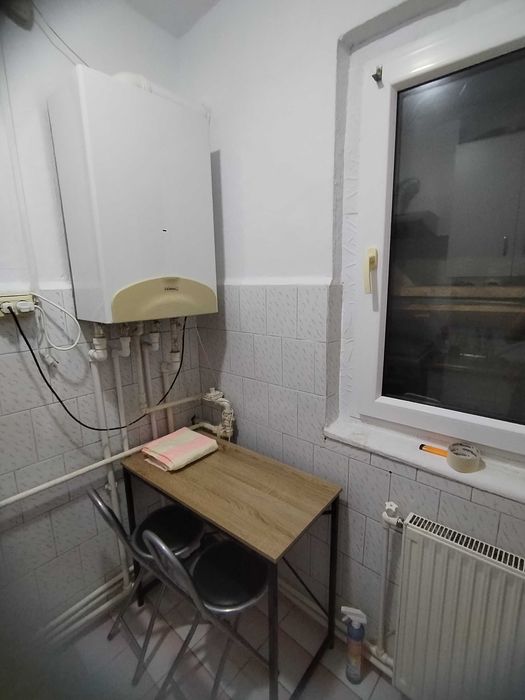 Închiriez apartament cu 2 camere langa liceul Cerna