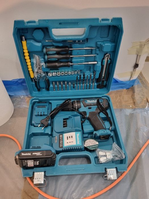 Filetantă Makita și rigolă cu scurgere verticală