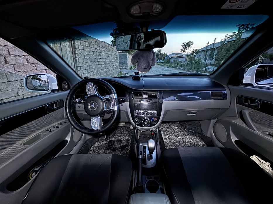 Автомобил сотилади