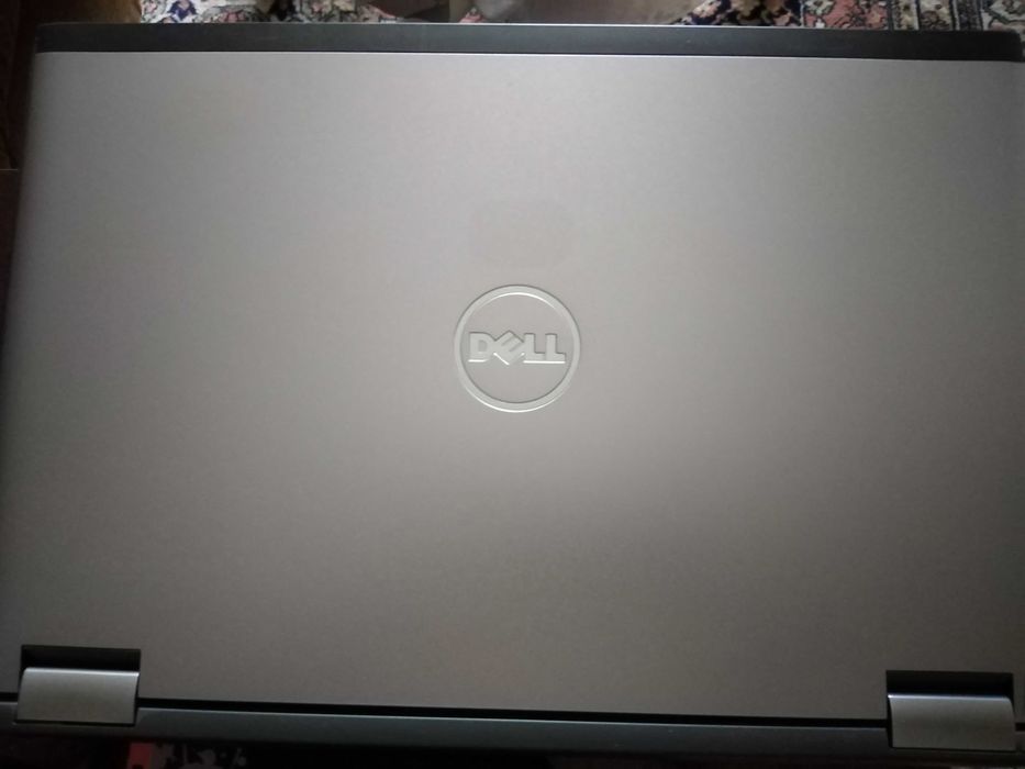 Лаптоп Dell Vostro 3560