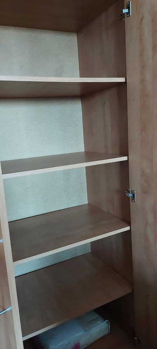 Гардероб с размери 202 х 180 х 53,5 см