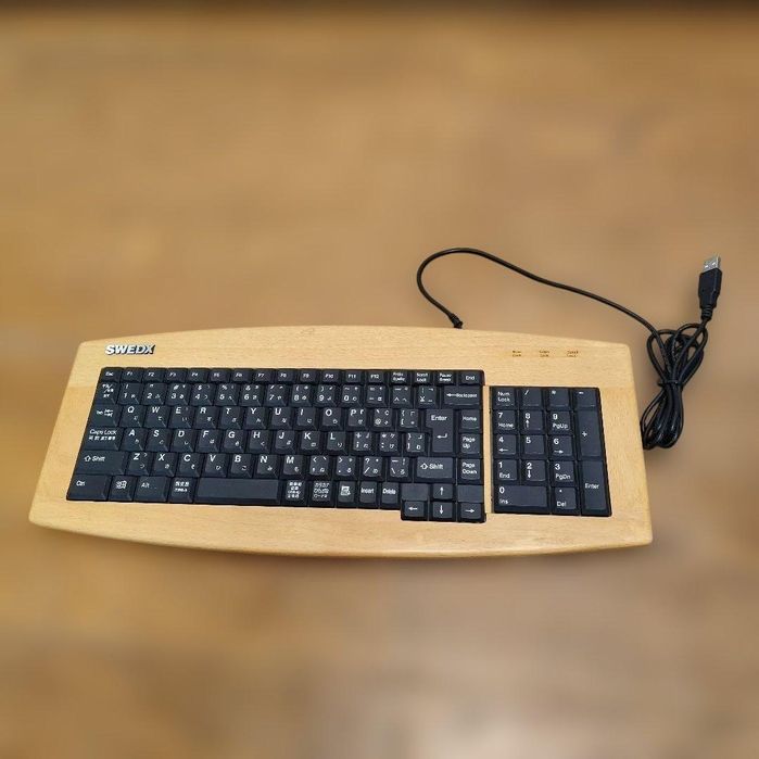 Tastatura de lemn natural Swedx ediție limitata
