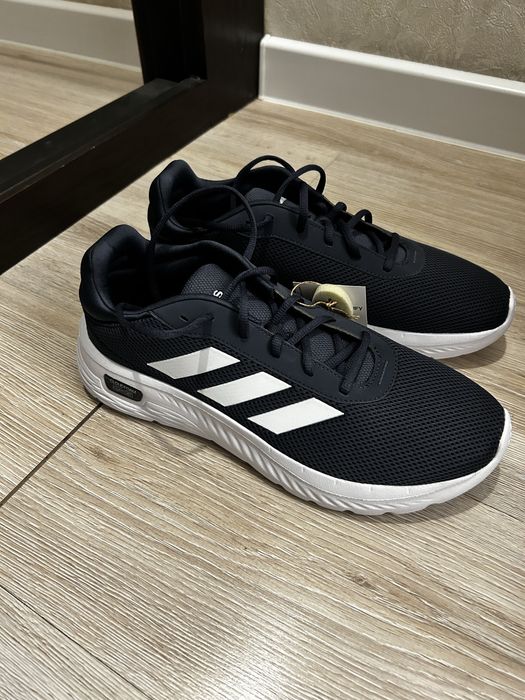 Кроссовки оригинал Адидас 44 размер