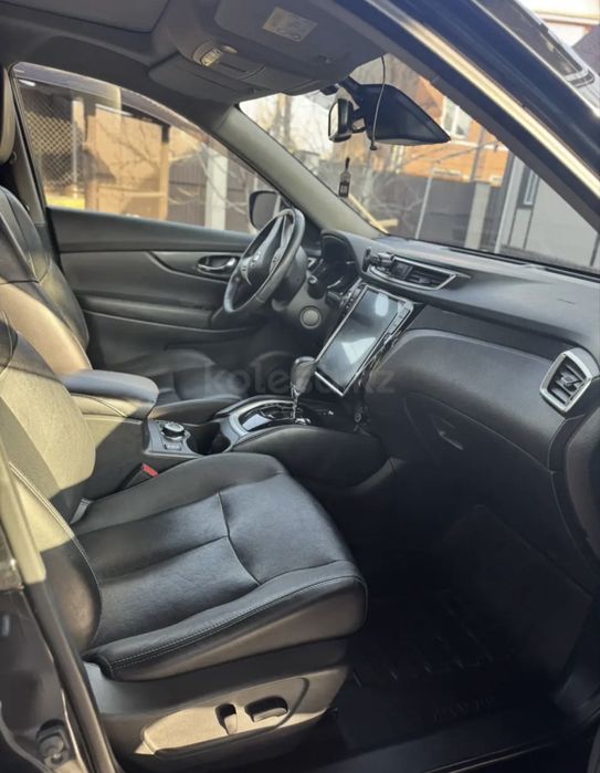 Nissan XTrail 2015 года 4WD 32T