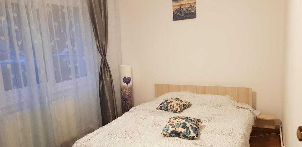 Apartament 2 cam de vanzare Centru Civic Brasov (CEC)